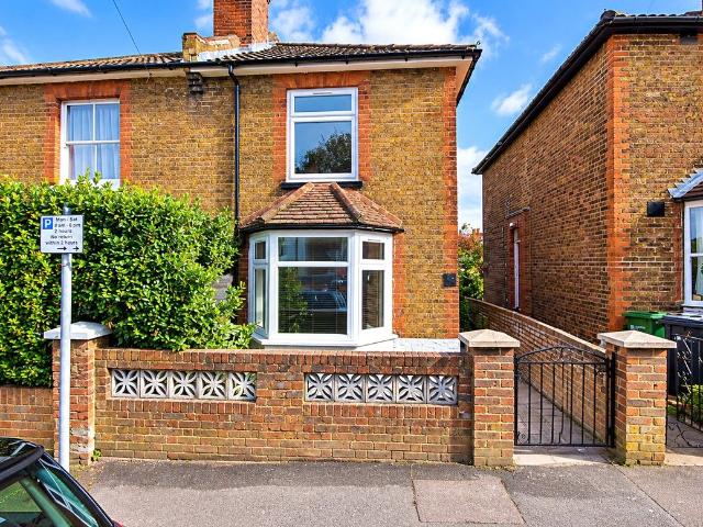 House for rent in Guildford Park, Guildford