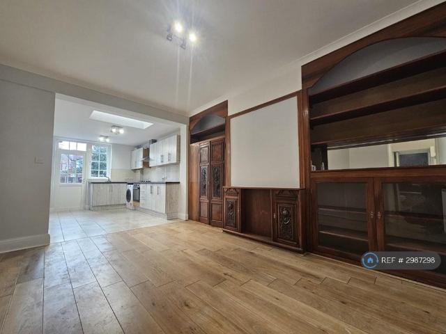 House for rent in Dollis Hill, Greater London