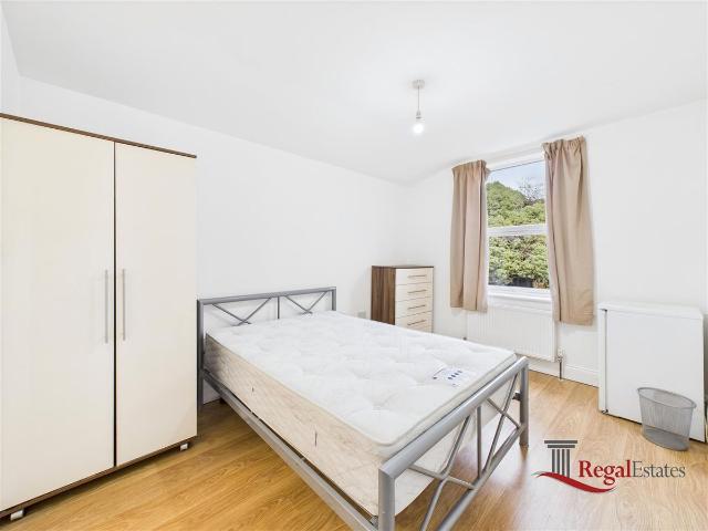 Room for rent in Dollis Hill, Greater London