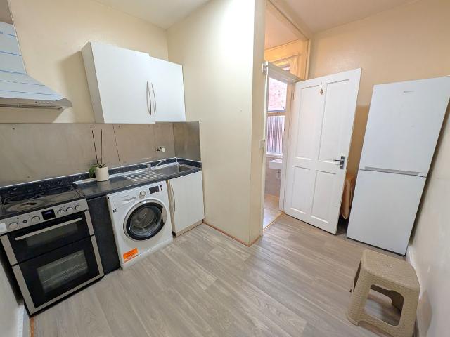 Studio for rent in Dollis Hill, Greater London