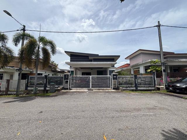 Bungalow for sale in Cheng, Malaka