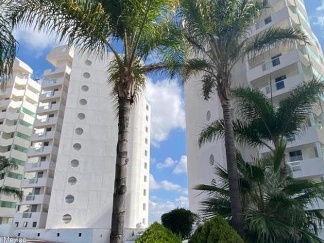 Departamento de 3 recamaras, cuarto de servicio, balcon. Cumbres del Lago, VENTA