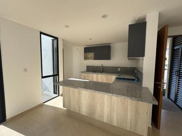 Departamento Duplex en Venta 2 recamaras jardín 133m2, Cumbres del Lago GPT1675