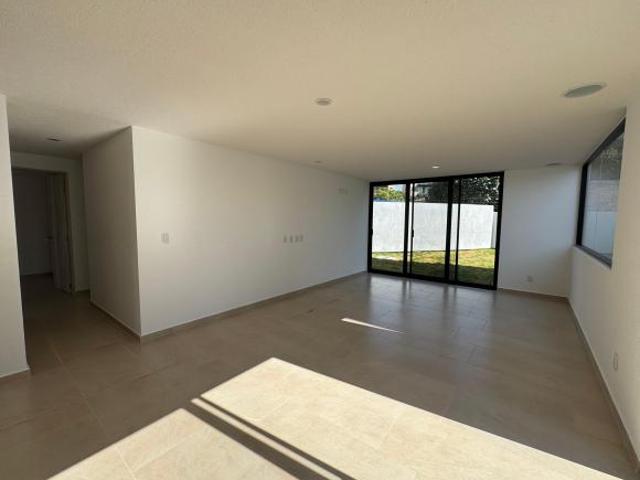 Departamento Duplex en Venta 2 recamaras jardín 133m2, Cumbres del Lago GPT1675