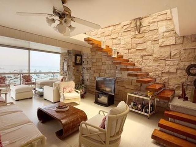 Departamento Dúplex en Venta en Ancón