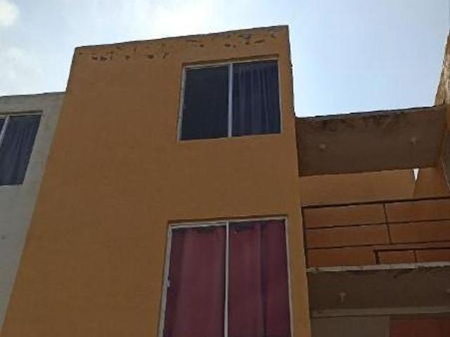 Departamento en 2do nivel en La Castellana Residencial, La Barca, Jalisco