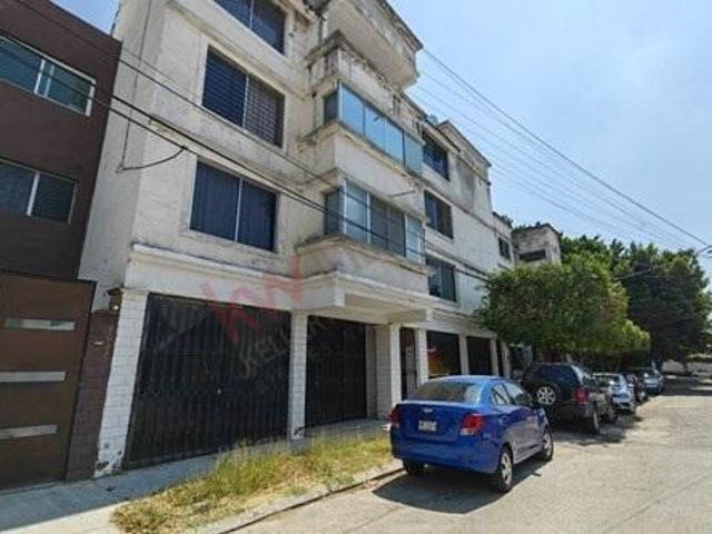 DEPARTAMENTO EN PLANTA BAJA PARA REMODELAR EN VENTA EN FRACC. LAURELES