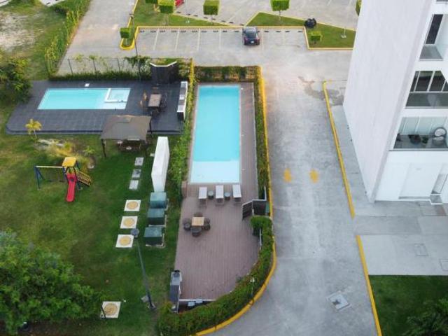 Departamento en renta en zona country edificio con amenidades