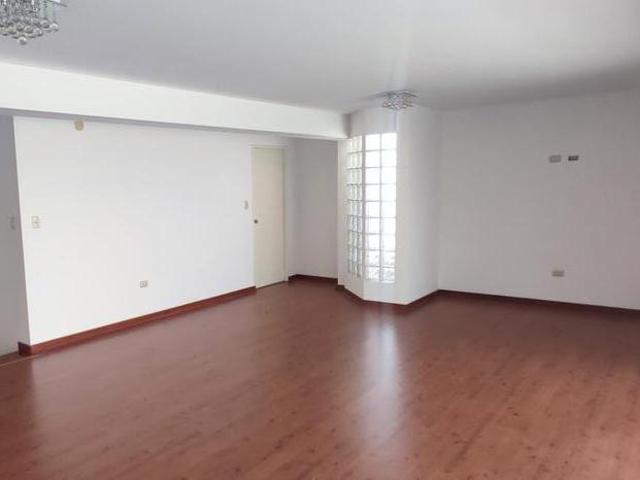 Departamento venta en Santiago De Surco, Lima Metropolitana