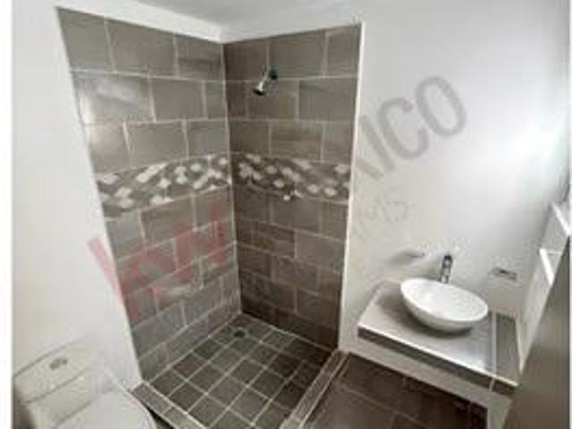 DEPARTAMENTO EN VENTA EN TERCER PISO AL ORIENTE DE LA CIUDAD