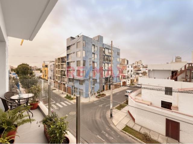 Departamento venta en Victor Larco Herrera, La Libertad