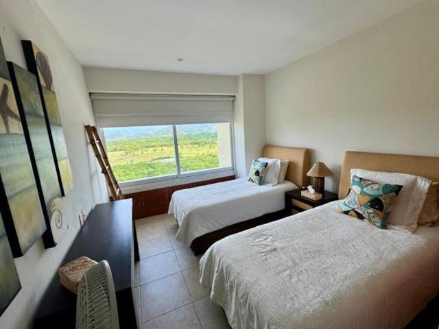 Departamento Exclusivo con Vistas al Mar, Marina y Campo de Golf