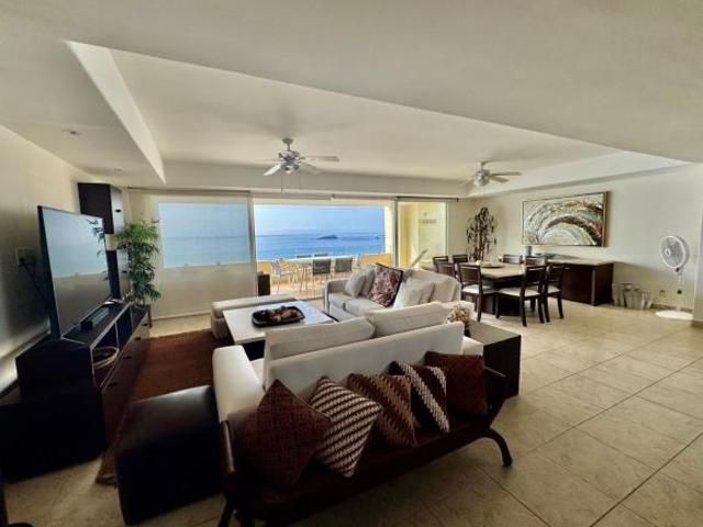 Departamento Exclusivo con Vistas al Mar, Marina y Campo de Golf