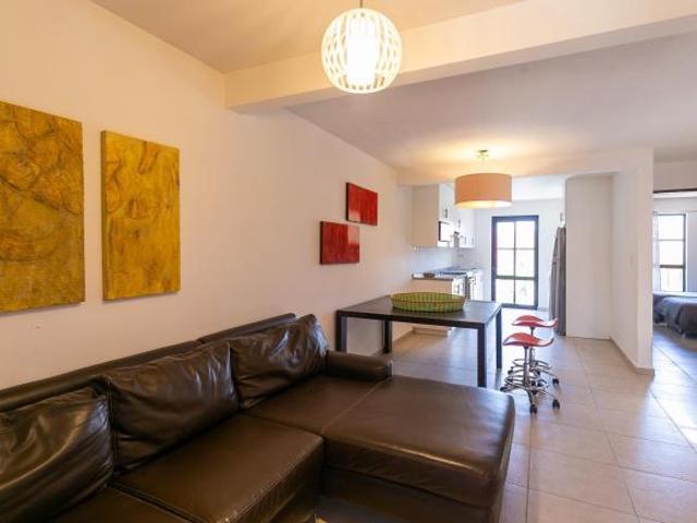 DEPARTAMENTO SEMI AMUEBLADO EN ZIRÁNDARO