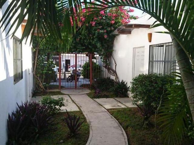Departamentos y local en venta uso de suelo mixto
