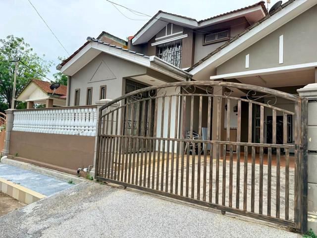 Residential House for rent in Malaka