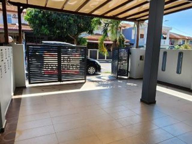 House for sale in Tanjong Sepat, Selangor