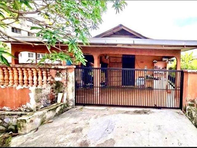 Bungalow for sale in Selayang, Selangor