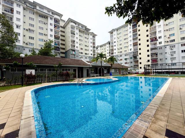 Apartment for sale in Seri Kembangan, Majlis Bandaraya Subang Jaya