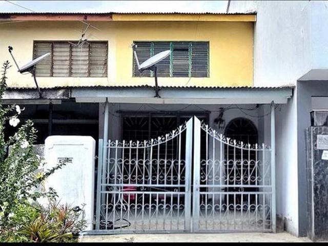 Terraced House for sale in Langat, Selangor