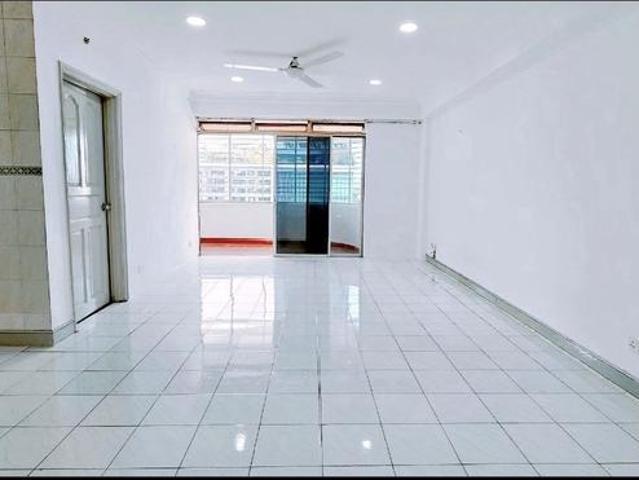 Apartment for sale in Country Heights Damansara, Kuala Lumpur