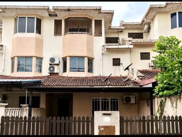 Terraced House for sale in Seri Kembangan, Majlis Bandaraya Subang Jaya