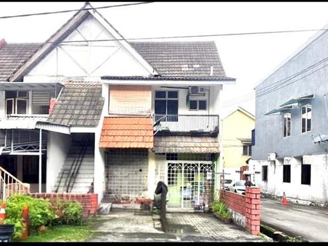 Townhouse for sale in Langat, Selangor