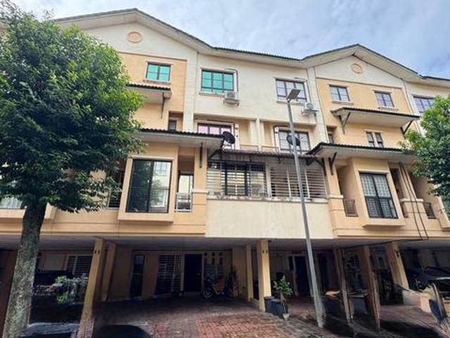 Townhouse for sale in Country Heights Damansara, Kuala Lumpur