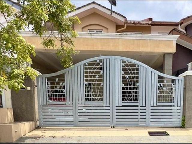 Terraced House for sale in Seri Kembangan, Majlis Bandaraya Subang Jaya