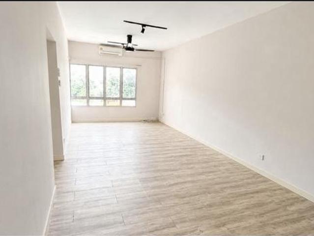 Apartment for sale in Petaling, Damansara Damai