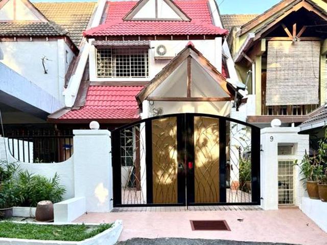 Terraced House for sale in Country Heights Damansara, Kuala Lumpur