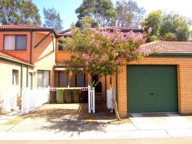 Townhouse for rent in Panania, Sydney