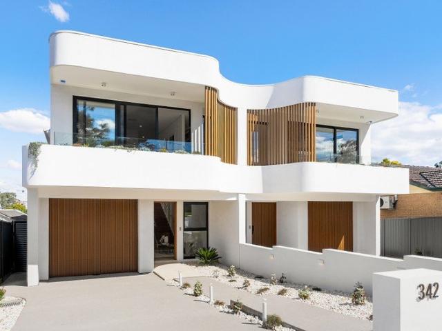 Duplex for rent in Sydney, New South Wales