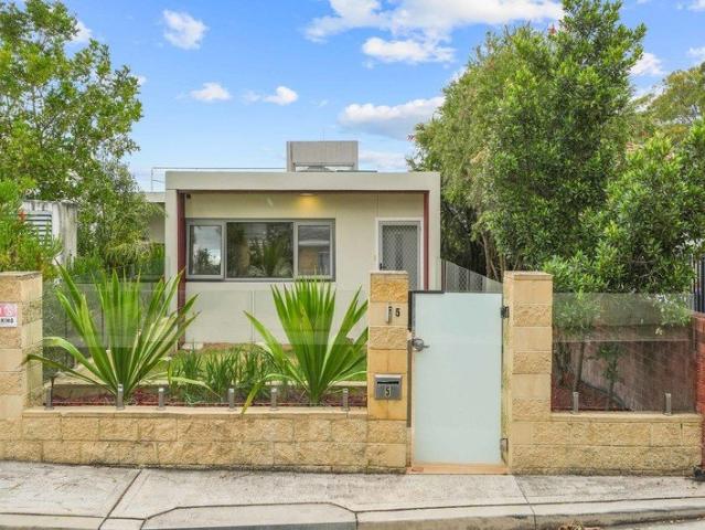 Townhouse for rent in Sutherland, New South Wales