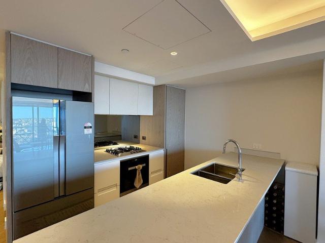 Apartment for rent in Lower North Shore, Sydney