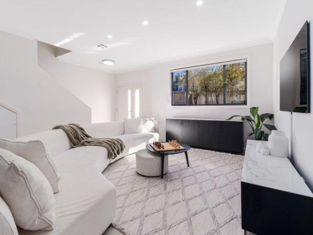 Townhouse for rent in Sydney, New South Wales