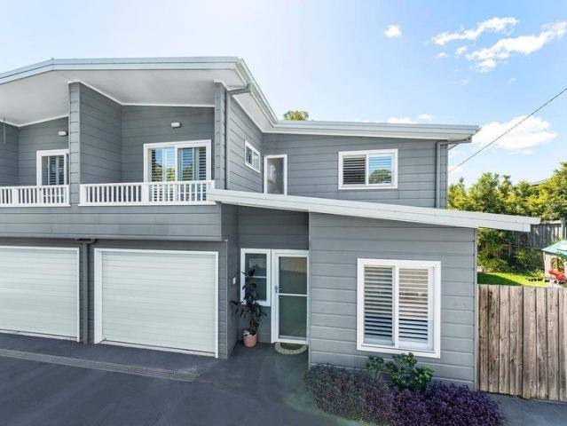 Townhouse for rent in Wollongong West, New South Wales