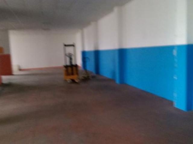 Capannone in affitto a Usmate Velate, Usmate