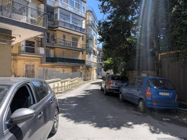 Locale Commerciale in affitto a Camaldoli, Campania