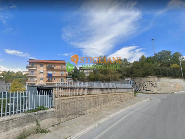 Capannone in vendita a Colle delle Api, Campobasso