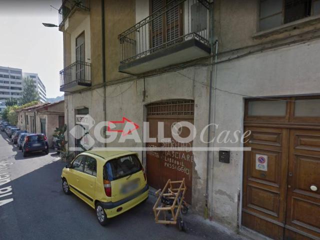 Locale Commerciale in vendita a Calabria, Cosenza