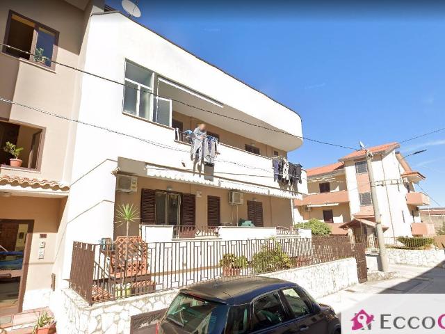 Capannone in vendita a Maddaloni, Campania