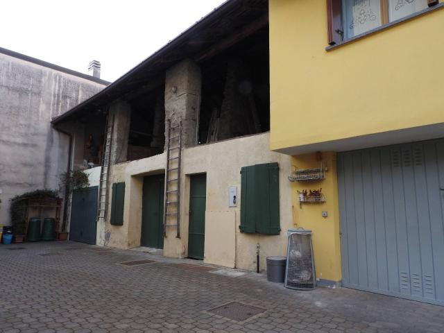 Capannone in vendita a Novate Brianza, Merate