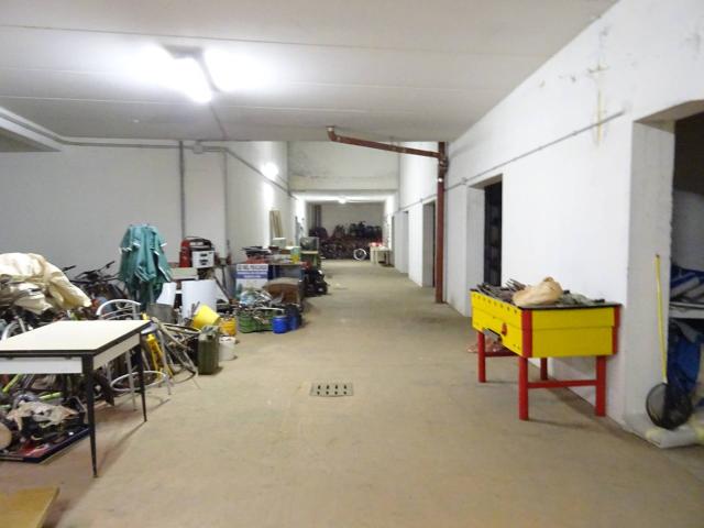 Capannone in vendita a Centro, Montebelluna