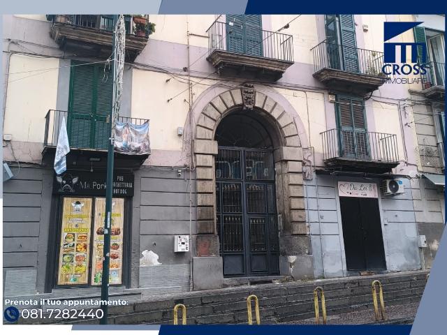 Locale Commerciale in vendita a Municipalità 2, Campania