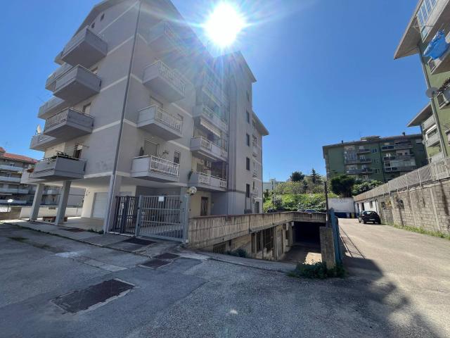 Capannone in vendita a Centro Storico, Vasto