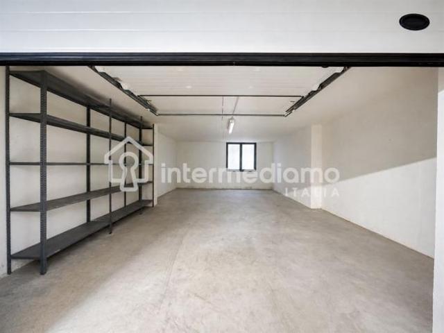 Capannone in vendita a Comunità Alto Garda e Ledro, Arco