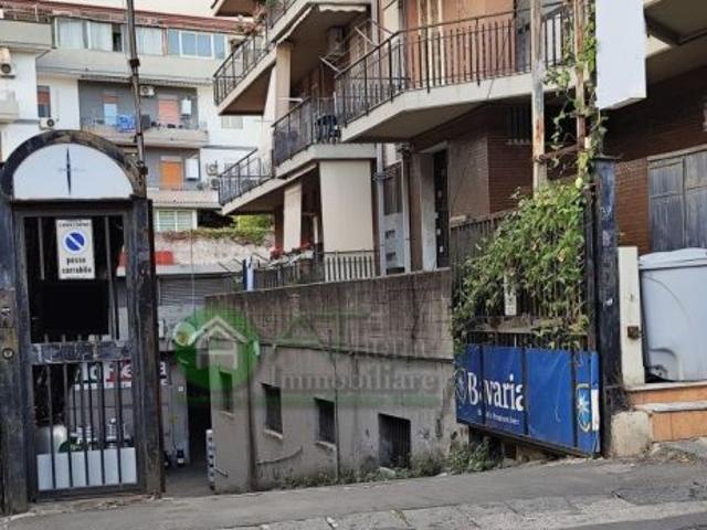 Capannone in vendita a Sant'agata Li Battiati, Sicilia