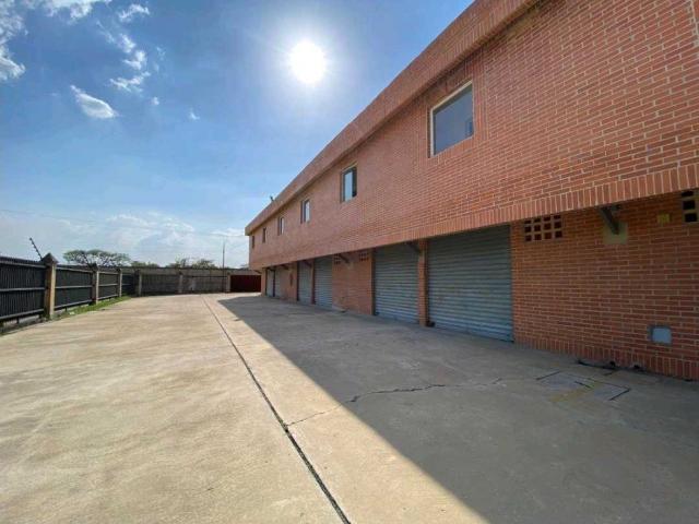 Galpón en alquiler en La Isabelica, Valencia