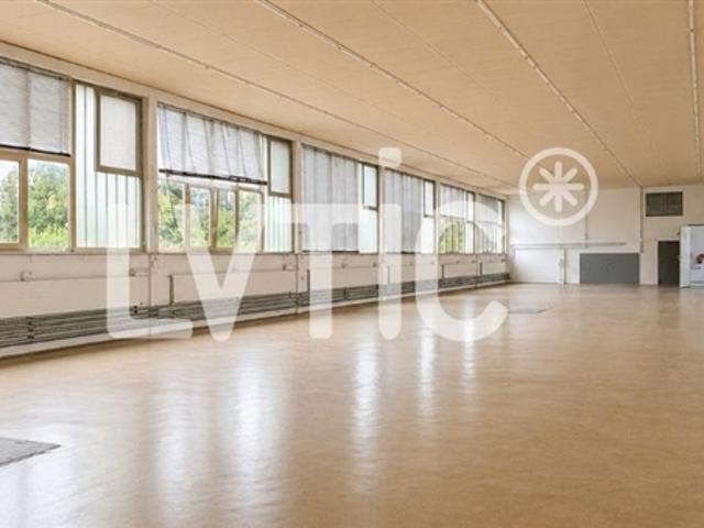 Atelier mieten in Saint-Sulpice (VD), Waadt